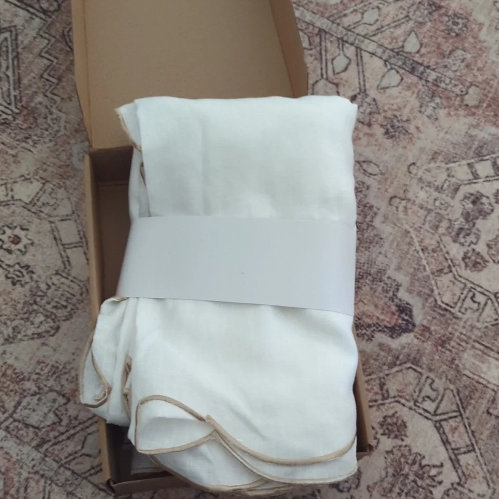 AORISSI 100% Pure Linen Scalloped Embroidery Rectangle Tablecloths 108Lx60W Inch